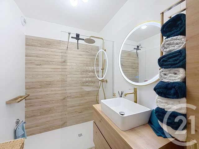 Appartement F2 à vendre - 2 pièces - 52.9 m2 - NICE - 06 - PROVENCE-ALPES-COTE-D-AZUR - Century 21 Cbs Immobilier