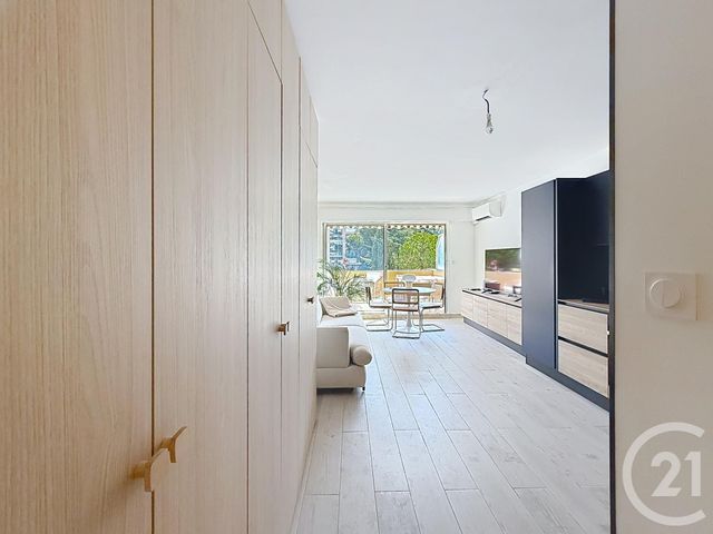 Appartement F1 à vendre - 1 pièce - 31.4 m2 - NICE - 06 - PROVENCE-ALPES-COTE-D-AZUR - Century 21 Cbs Immobilier
