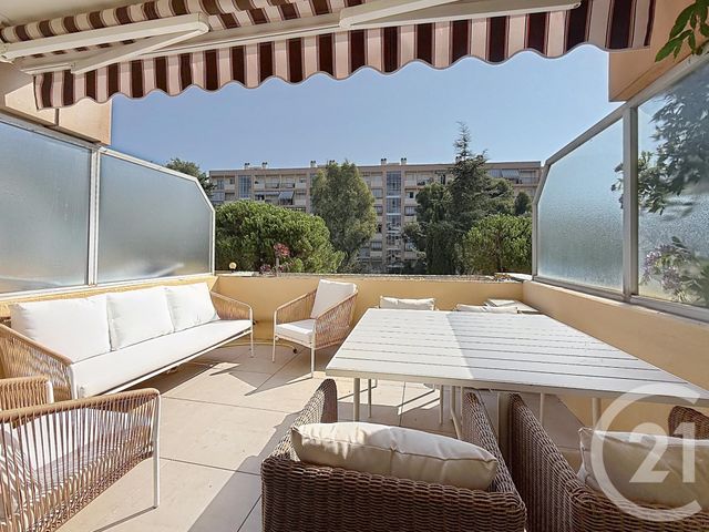Appartement F1 à vendre - 1 pièce - 31.4 m2 - NICE - 06 - PROVENCE-ALPES-COTE-D-AZUR - Century 21 Cbs Immobilier