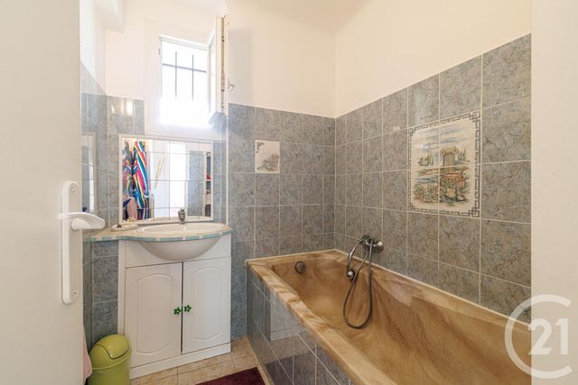 Appartement F3 à vendre - 3 pièces - 56.86 m2 - NICE - 06 - PROVENCE-ALPES-COTE-D-AZUR - Century 21 Cbs Immobilier