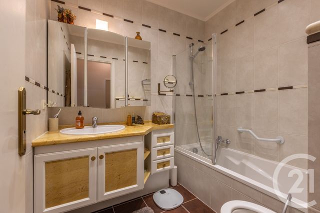 Appartement F4 à vendre - 4 pièces - 94.0 m2 - NICE - 06 - PROVENCE-ALPES-COTE-D-AZUR - Century 21 Cbs Immobilier