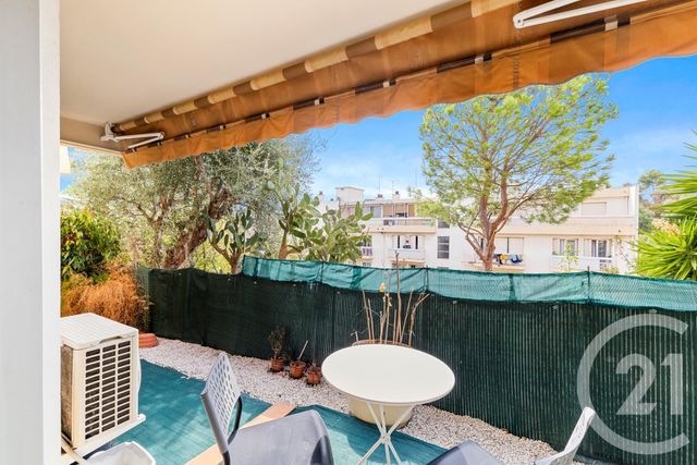 Appartement F1 à vendre - 1 pièce - 28.5 m2 - NICE - 06 - PROVENCE-ALPES-COTE-D-AZUR - Century 21 Cbs Immobilier