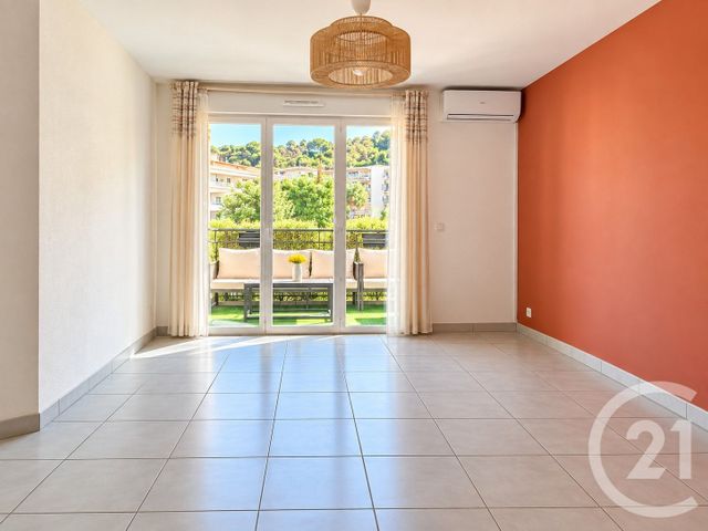Appartement F2 à louer - 2 pièces - 50.0 m2 - NICE - 06 - PROVENCE-ALPES-COTE-D-AZUR - Century 21 Cbs Immobilier