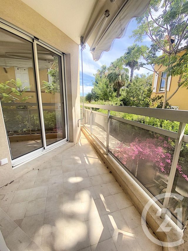 Afficher la photo en grand Appartement F4 à vendre - 4 pièces - 68.0 m2 - NICE - 06 - PROVENCE-ALPES-COTE-D-AZUR - Century 21 Cbs Immobilier