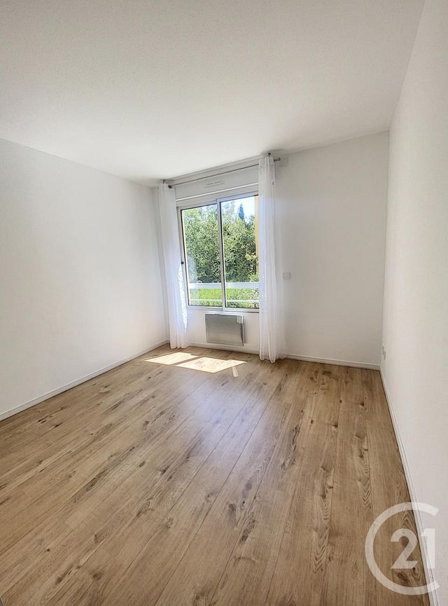 Afficher la photo en grand Appartement F4 à vendre - 4 pièces - 68.0 m2 - NICE - 06 - PROVENCE-ALPES-COTE-D-AZUR - Century 21 Cbs Immobilier