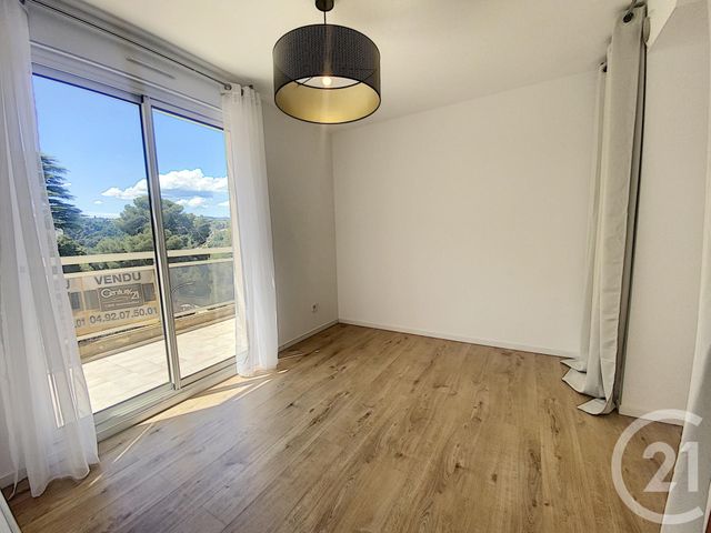 Afficher la photo en grand Appartement F4 à vendre - 4 pièces - 68.0 m2 - NICE - 06 - PROVENCE-ALPES-COTE-D-AZUR - Century 21 Cbs Immobilier